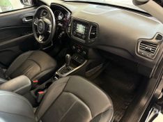 Jeep Compass 2.0 16v Sport 2017/2017 COVEL VEICULOS ENCANTADO / Carros no Vale