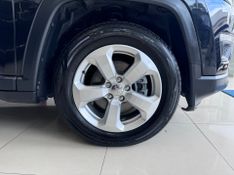 Jeep Compass 2.0 16v Sport 2017/2017 COVEL VEICULOS ENCANTADO / Carros no Vale