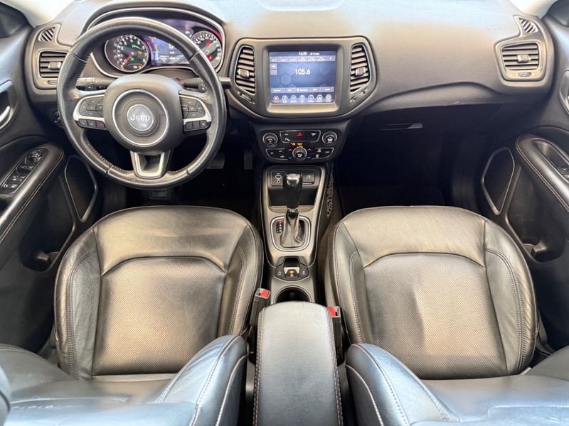 Jeep Compass Longitude 2.0 2020/2020 COVEL VEICULOS ENCANTADO / Carros no Vale