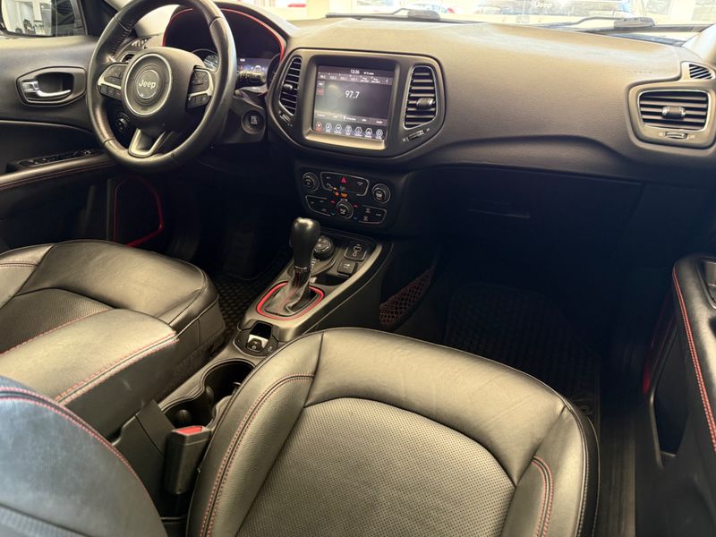 Jeep Compass Trailhawk 2.0 16v 4×4 2020/2021 COVEL VEICULOS ENCANTADO / Carros no Vale