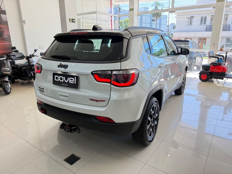 Jeep Compass Trailhawk 2.0 16v 4×4 2020/2021 COVEL VEICULOS ENCANTADO / Carros no Vale