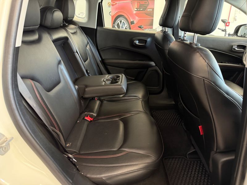 Jeep Compass Trailhawk 2.0 16v 4×4 2020/2021 COVEL VEICULOS ENCANTADO / Carros no Vale