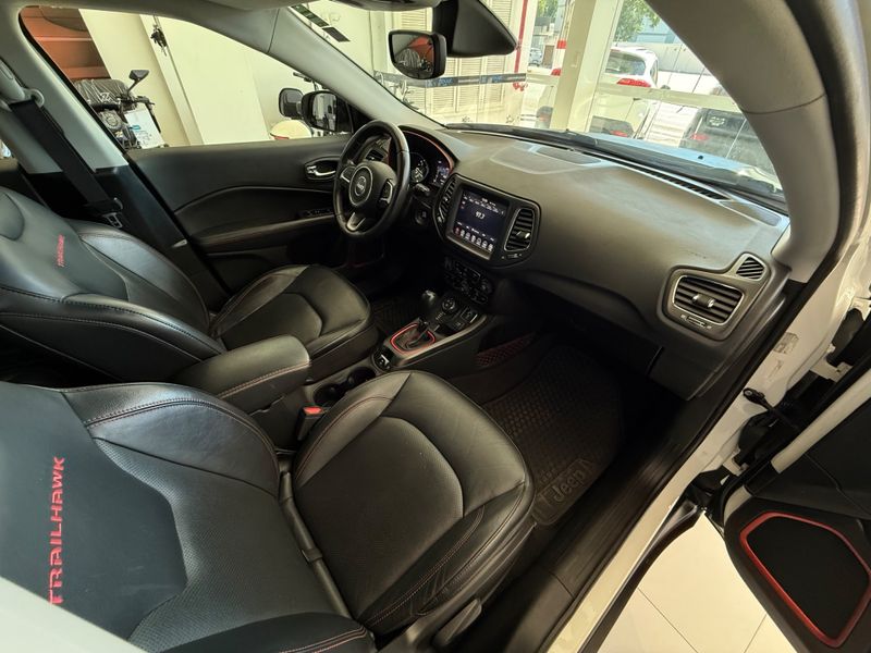 Jeep Compass Trailhawk 2.0 16v 4×4 2020/2021 COVEL VEICULOS ENCANTADO / Carros no Vale