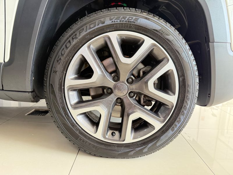 Jeep Renegade Longitude 2.0 Tb 4×4 2019/2019 COVEL VEICULOS ENCANTADO / Carros no Vale