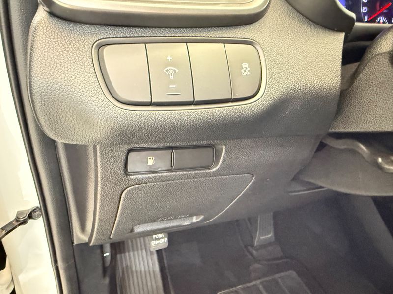 Kia Sorento Ex 4×2 2.4 16v 2018/2019 COVEL VEICULOS ENCANTADO / Carros no Vale