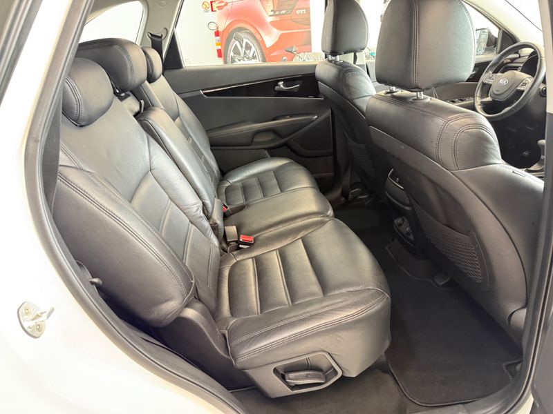 Kia Sorento Ex 4×2 2.4 16v 2018/2019 COVEL VEICULOS ENCANTADO / Carros no Vale