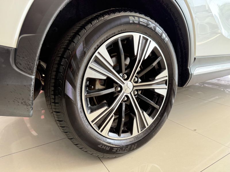 Mitsubishi Eclipse Cross Hpe 1.5 16v 165cv 2021/2022 COVEL VEICULOS ENCANTADO / Carros no Vale