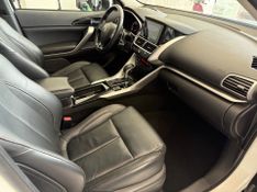 Mitsubishi Eclipse Cross Hpe 1.5 16v 165cv 2021/2022 COVEL VEICULOS ENCANTADO / Carros no Vale