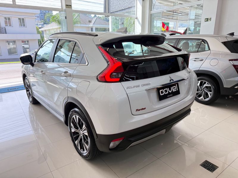 Mitsubishi Eclipse Cross Hpe 1.5 16v 165cv 2021/2022 COVEL VEICULOS ENCANTADO / Carros no Vale