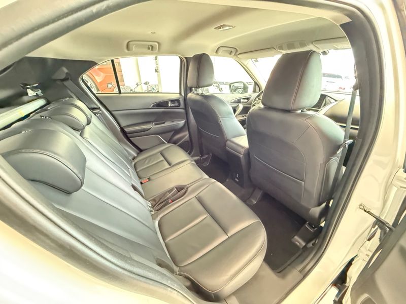 Mitsubishi Eclipse Cross Hpe 1.5 16v 165cv 2021/2022 COVEL VEICULOS ENCANTADO / Carros no Vale