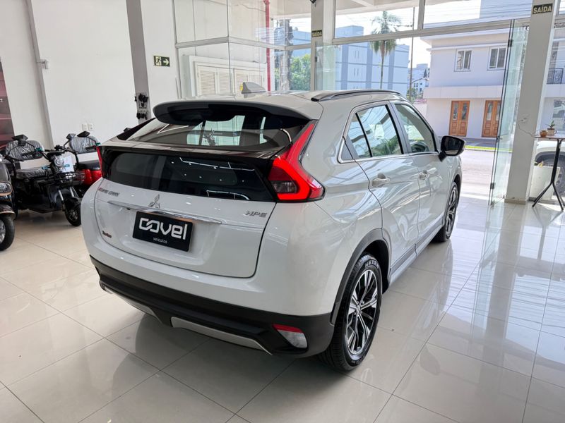 Mitsubishi Eclipse Cross Hpe 1.5 16v 165cv 2021/2022 COVEL VEICULOS ENCANTADO / Carros no Vale