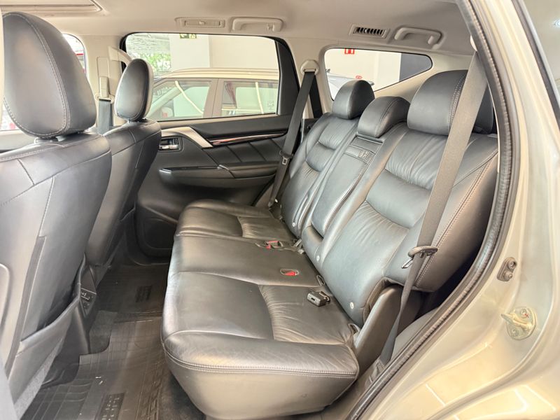 Mitsubishi Pajero Sport Hpe 2.4 4×4 2019/2020 COVEL VEICULOS ENCANTADO / Carros no Vale