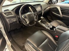 Mitsubishi Pajero Sport Hpe 2.4 4×4 2019/2020 COVEL VEICULOS ENCANTADO / Carros no Vale