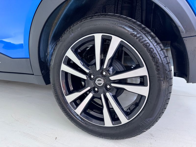 Nissan Kicks Exclusive 1.6 16v 2021/2022 COVEL VEICULOS ENCANTADO / Carros no Vale