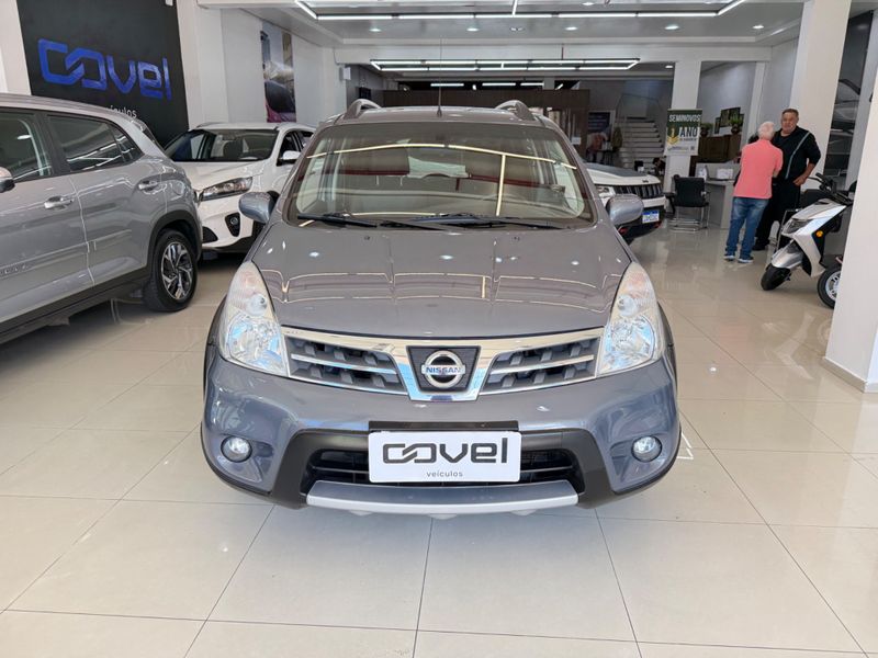 Nissan Livina 2013/2014 COVEL VEICULOS ENCANTADO / Carros no Vale
