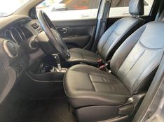 Nissan Livina 2013/2014 COVEL VEICULOS ENCANTADO / Carros no Vale