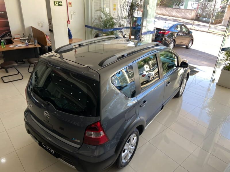 Nissan Livina 2013/2014 COVEL VEICULOS ENCANTADO / Carros no Vale