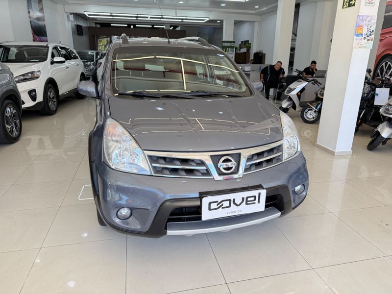 Nissan Livina 2013/2014 COVEL VEICULOS ENCANTADO / Carros no Vale