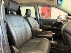Nissan Livina 2013/2014 COVEL VEICULOS ENCANTADO / Carros no Vale