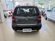 Nissan Livina 2013/2014 COVEL VEICULOS ENCANTADO / Carros no Vale