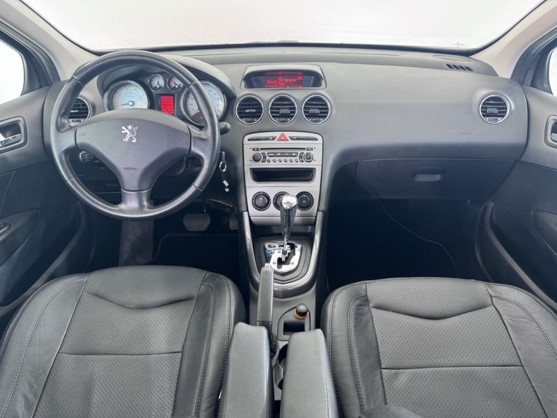 Peugeot 408 Allure 2.0 16v 2011/2012 COVEL VEICULOS ENCANTADO / Carros no Vale