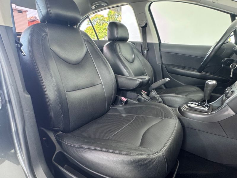 Peugeot 408 Allure 2.0 16v 2011/2012 COVEL VEICULOS ENCANTADO / Carros no Vale