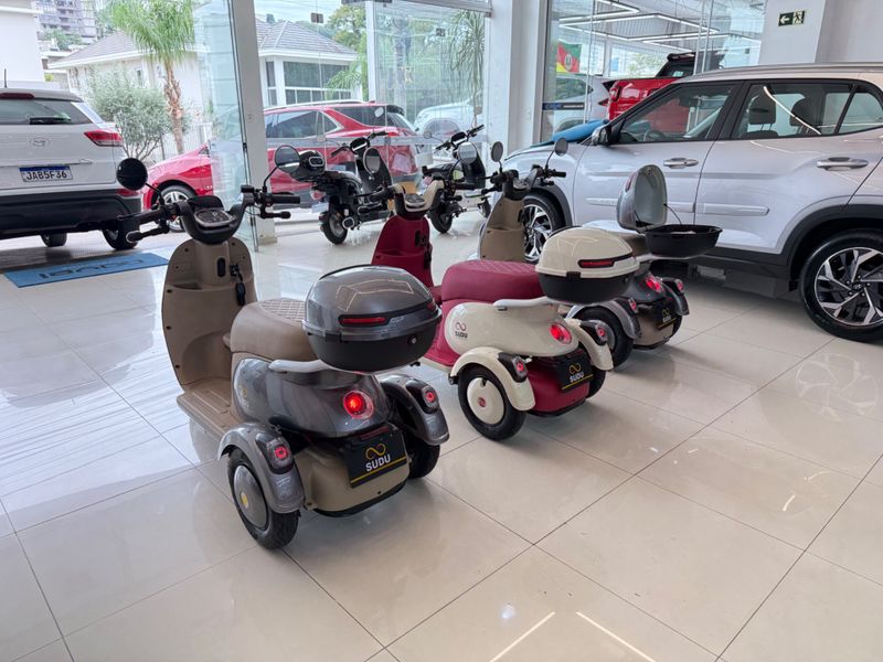 Sudu A3 Triciclo 2025/2025 COVEL VEICULOS ENCANTADO / Carros no Vale