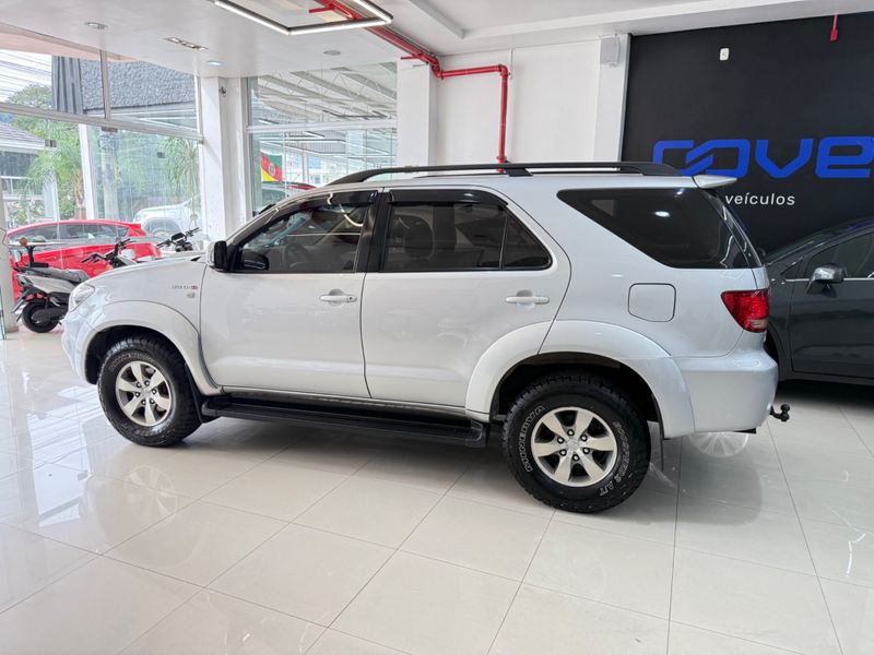 Toyota Hilux Sw4 Srv D4-d 4×4 3.0 Tdi Dies 2007/2007 COVEL VEICULOS ENCANTADO / Carros no Vale
