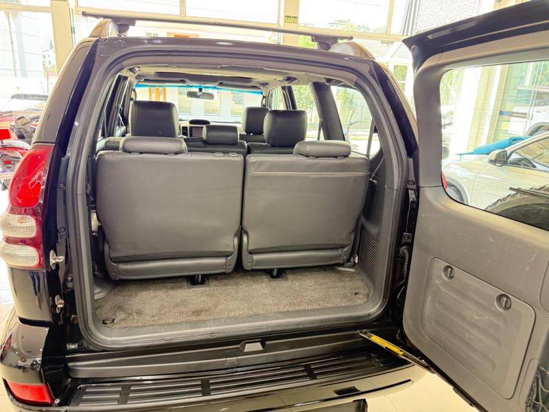 Toyota Land Cruiser Prado 4×4 2007/2008 COVEL VEICULOS ENCANTADO / Carros no Vale
