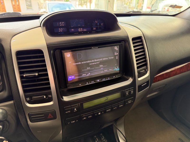 Toyota Land Cruiser Prado 4×4 2007/2008 COVEL VEICULOS ENCANTADO / Carros no Vale