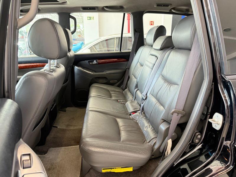 Toyota Land Cruiser Prado 4×4 2007/2008 COVEL VEICULOS ENCANTADO / Carros no Vale