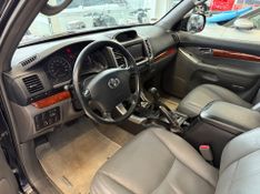 Toyota Land Cruiser Prado 4×4 2007/2008 COVEL VEICULOS ENCANTADO / Carros no Vale