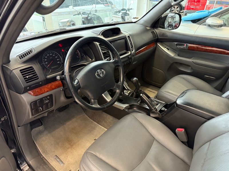 Toyota Land Cruiser Prado 4×4 2007/2008 COVEL VEICULOS ENCANTADO / Carros no Vale