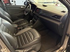Volkswagen Taos 1.4 250 Tsi Highline 2021/2022 COVEL VEICULOS ENCANTADO / Carros no Vale