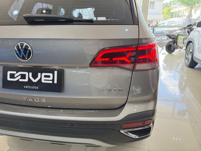 Volkswagen Taos 1.4 250 Tsi Highline 2021/2022 COVEL VEICULOS ENCANTADO / Carros no Vale