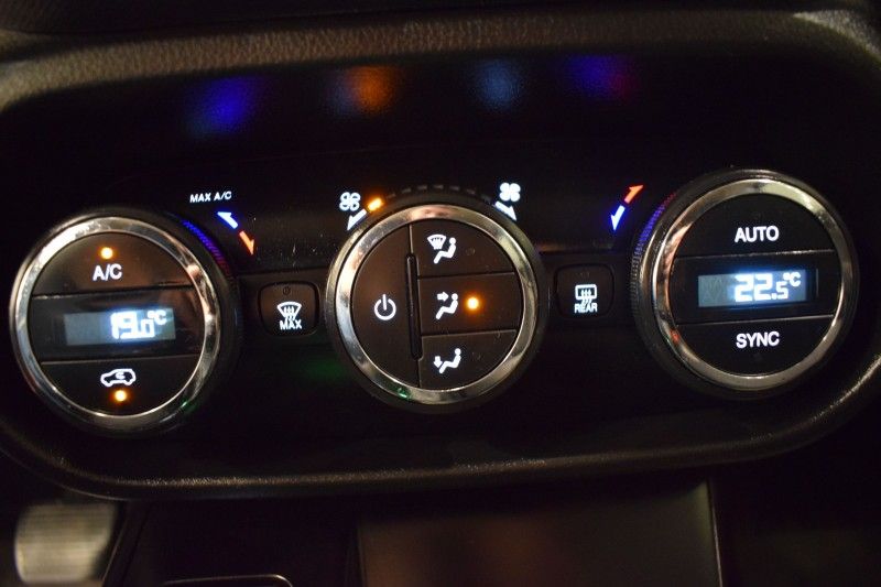 Fiat TORO FREEDOM 1.8 2021 DINAMICA-CAR VENÂNCIO AIRES / Carros no Vale