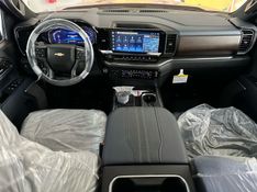 Chevrolet SILVERADO 2024 HÉLIO AUTOMÓVEIS LAJEADO / Carros no Vale