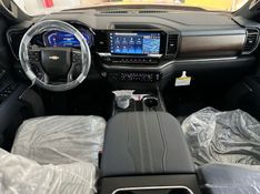 Chevrolet SILVERADO 2024 HÉLIO AUTOMÓVEIS LAJEADO / Carros no Vale