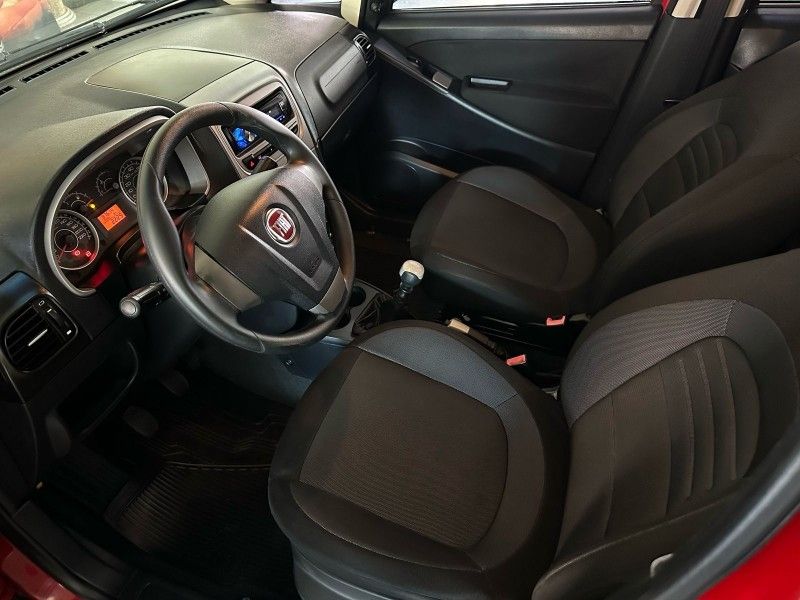 Fiat IDEA ATTRACTIVE 1.4 2014 HÉLIO AUTOMÓVEIS LAJEADO / Carros no Vale