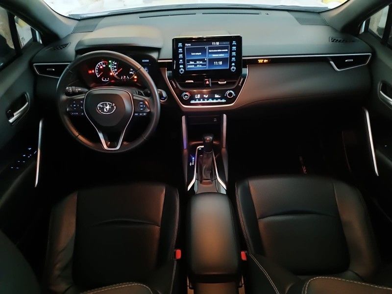 Toyota COROLLA CROSS XRE 2.0 2022 HÉLIO AUTOMÓVEIS LAJEADO / Carros no Vale