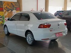 Volkswagen VOYAGE TREND 1.0 2014 HÉLIO AUTOMÓVEIS LAJEADO / Carros no Vale