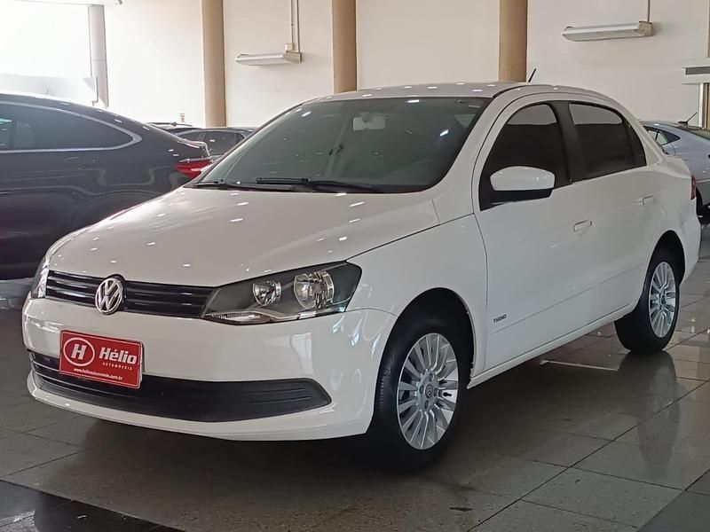 Volkswagen VOYAGE TREND 1.0 2014 HÉLIO AUTOMÓVEIS LAJEADO / Carros no Vale