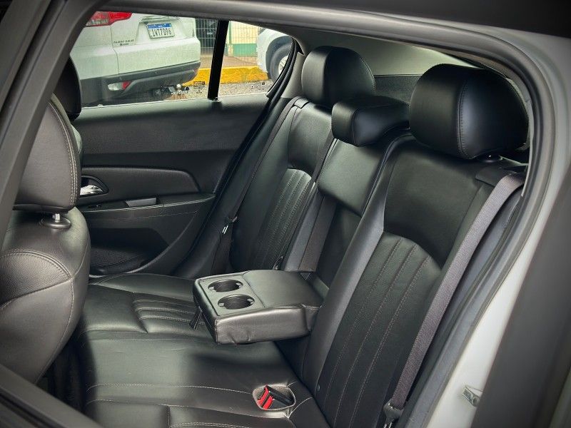 Chevrolet CRUZE SPORT LTZ 1.8 2013 NEUMANN VEÍCULOS ARROIO DO MEIO / Carros no Vale