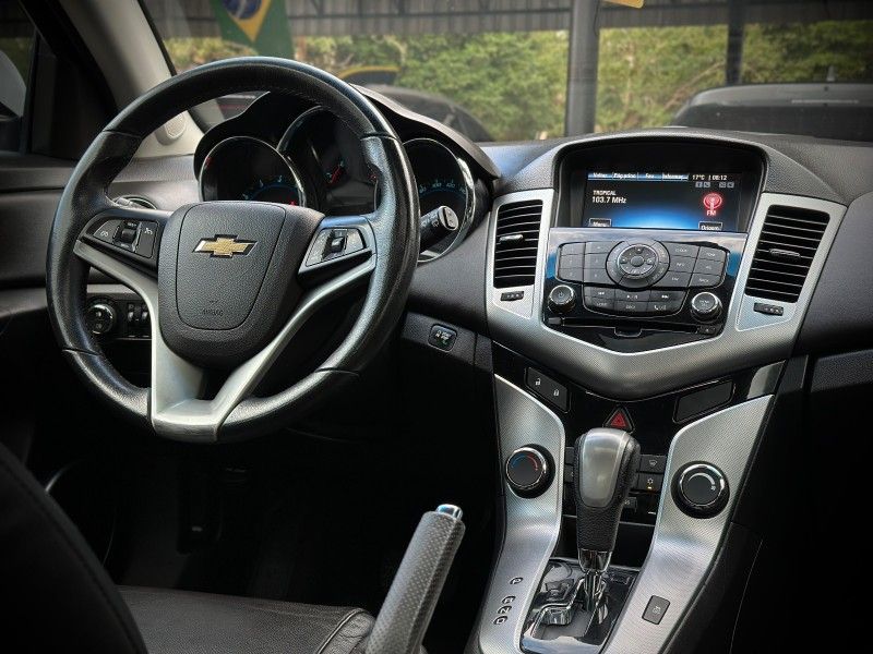 Chevrolet CRUZE SPORT LTZ 1.8 2013 NEUMANN VEÍCULOS ARROIO DO MEIO / Carros no Vale