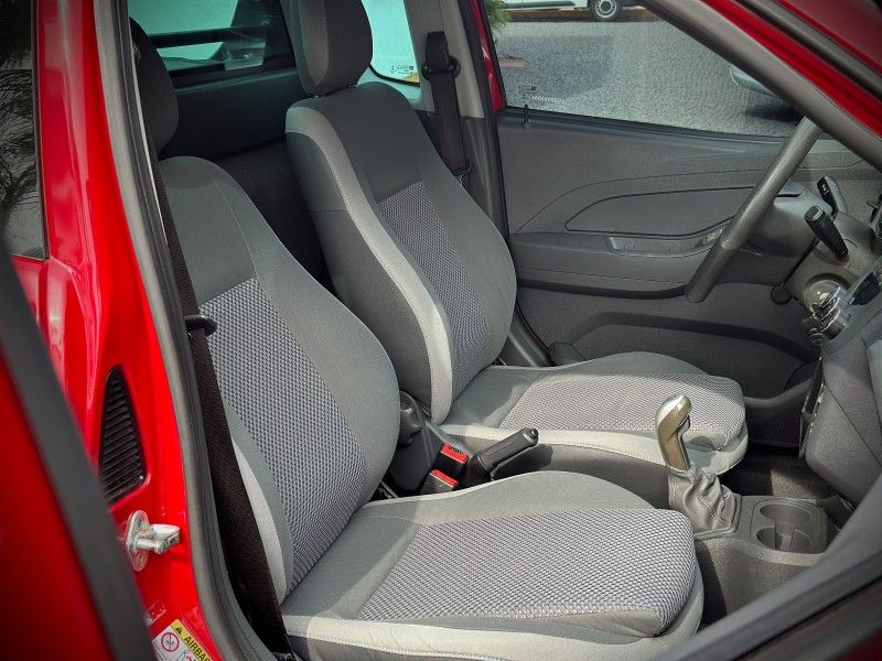 Chevrolet MONTANA LS 1.4 2015 NEUMANN VEÍCULOS ARROIO DO MEIO / Carros no Vale