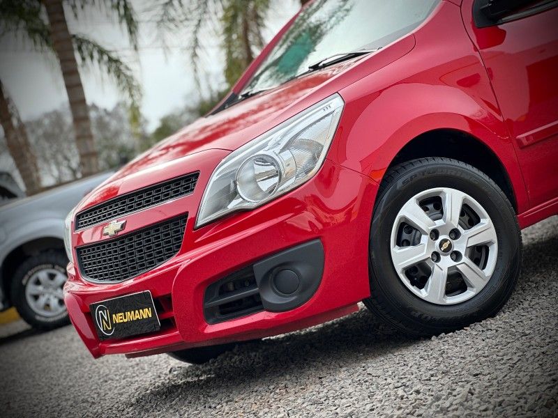 Chevrolet MONTANA LS 1.4 2015 NEUMANN VEÍCULOS ARROIO DO MEIO / Carros no Vale