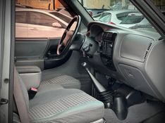 Ford RANGER XLS 3.0 TB-IC 2005 NEUMANN VEÍCULOS ARROIO DO MEIO / Carros no Vale