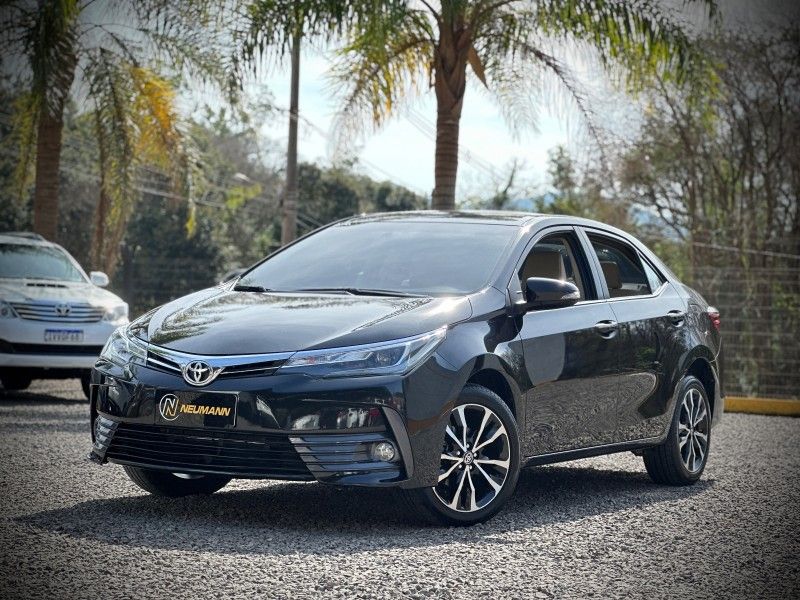 Toyota COROLLA ALTIS 2.0 2018 NEUMANN VEÍCULOS ARROIO DO MEIO / Carros no Vale