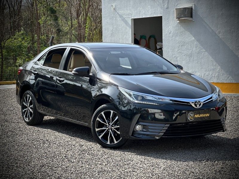 Toyota COROLLA ALTIS 2.0 2018 NEUMANN VEÍCULOS ARROIO DO MEIO / Carros no Vale