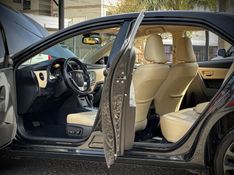 Toyota COROLLA ALTIS 2.0 2018 NEUMANN VEÍCULOS ARROIO DO MEIO / Carros no Vale